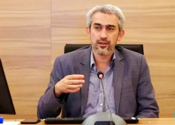 وزیر اقتصاد: زمان ترخیص کالا از بنادر باید به سه روز کاهش یابد