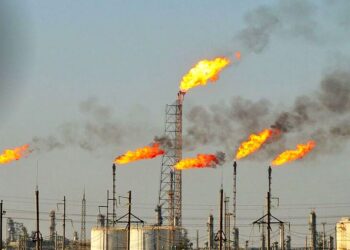 امضای بزرگ‌ترین طرح جمع‌آوری گازهای مشعل | افزایش ظرفیت تا ۱.۵ میلیارد فوت مکعب در روز