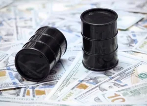 ۳۴ میلیارد دلار درآمد نفتی در بودجه ۱۴۰۵؛ ارز نفت دقیقاً کجا خرج می‌شود؟