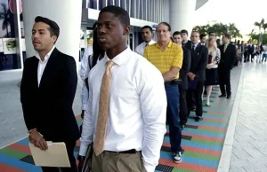 تحلیل بازار کار آمریکا: بیکاری ۴.۶٪ شد؛ اثر سیاست‌های فدرال رزرو بر اشتغال