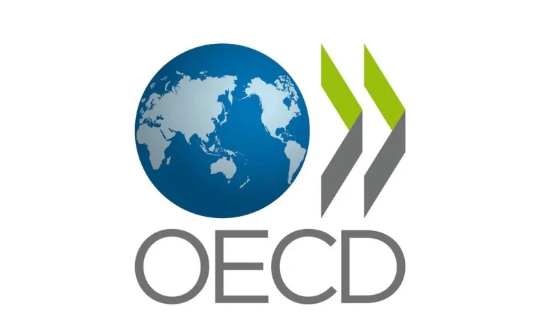 نمودار رشد اقتصادی آمریکا و هشدار سازمان OECD درباره تأثیر تعرفه‌ها و بدهی دولت بر اقتصاد