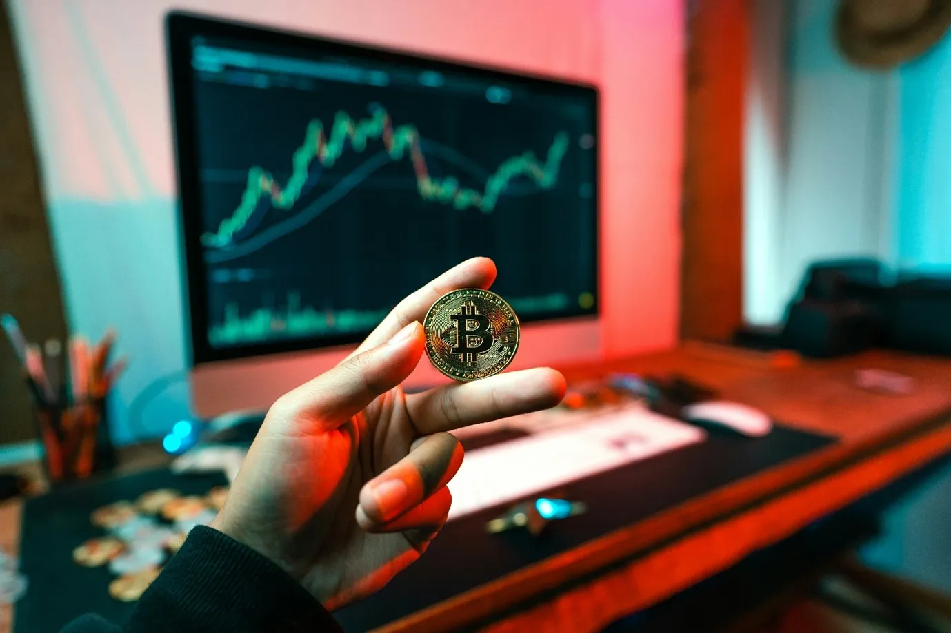 بیت‌کوین تا ۱۰۰ هزار دلار فاصله دارد؟