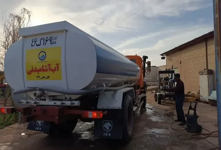 استقرار ۳۰۰ تانکر آبرسانی در کشور - چارسو اقتصاد