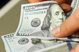 پیش ‌بینی قیمت دلار چهارشنبه ۷ مرداد ۱۴۰۵