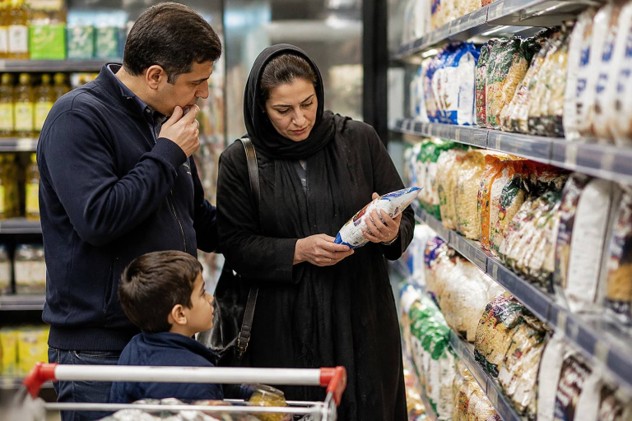 چگونه کمبود انتظاری رفتار خرید خانوار ایرانی را تغییر می‌دهد؟