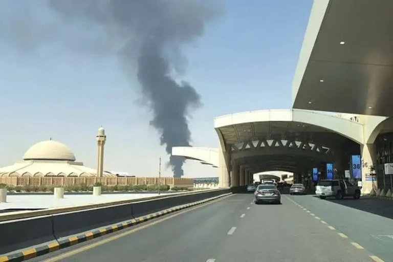 یحیی سریع: ریاض را با موشک و پهپاد زدیم؛ آرامکو ینبع هم هدف قرار گرفت