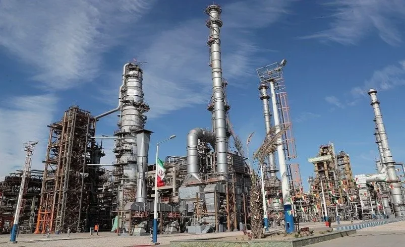 شکاف ۱۰ میلیون لیتری بنزین و تقاضای ۷۷ هزار مگاواتی برق؛ چرا افزایش تولید برای حل ناترازی انرژی کافی نیست