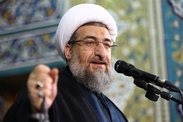 امام جمعه تبریز: تفاهمنامه کوتاهمدت آمریکا تله است/ موضوع جوانی جمعیت جدی گرفته شود